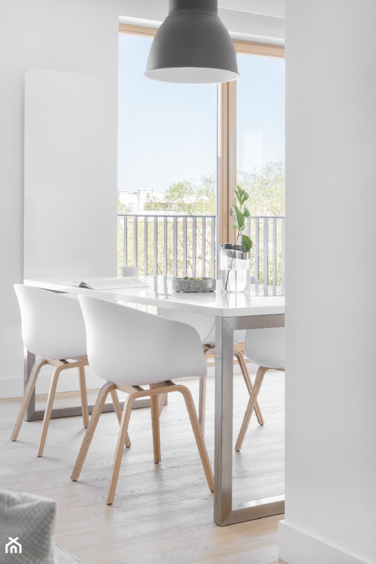 Projekt Mieszkania 132m2 | Mokotów - Średnia biała jadalnia jako osobne pomieszczenie, styl minimalistyczny - zdjęcie od Framuga studio