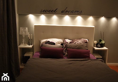 Gray is my way... - Średnia biała sypialnia, styl glamour - zdjęcie od bubblechair