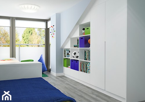 Projekt wnętrz mieszkania - Średni biały niebieski pokój dziecka dla nastolatka dla chłopca, styl nowoczesny - zdjęcie od ARCHISSIMA