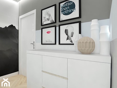 Aranżacje wnętrz - Sypialnia: Sypialnia Black&Blue - Mała biała czarna szara sypialnia, styl nowoczesny - WNĘTRZNOŚCI Projektowanie wnętrz Aneta Stokowska. Przeglądaj, dodawaj i zapisuj najlepsze zdjęcia, pomysły i inspiracje designerskie. W bazie mamy już prawie milion fotografii!