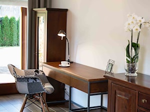 REAL - TUŻ ZA RZEKĄ SOŁĄ - Średnie w osobnym pomieszczeniu beżowe biuro, styl tradycyjny - zdjęcie od Studio Architektury Wnętrz "rychtownia"