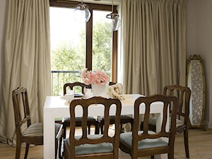 Pastelowy Wilanów - Średnia beżowa jadalnia jako osobne pomieszczenie - zdjęcie od Pracownia projektowa Poco Design