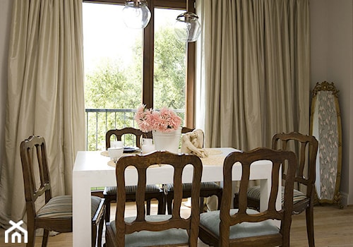 Pastelowy Wilanów - Średnia beżowa jadalnia jako osobne pomieszczenie - zdjęcie od Pracownia projektowa Poco Design