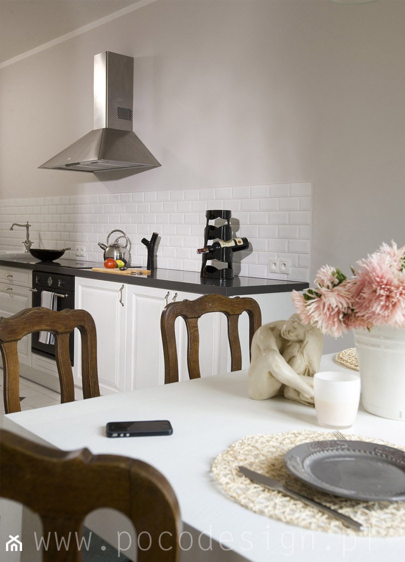 Pastelowy Wilanów - Średnia z salonem biała szara kuchnia jednorzędowa - zdjęcie od Pracownia projektowa Poco Design
