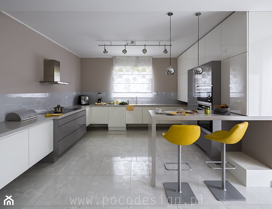 Kolorowy minimalizm - Kuchnia - zdjęcie od Pracownia projektowa Poco Design