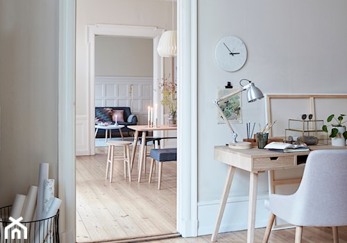 Małe szare biuro, styl skandynawski - zdjęcie od loftbar.pl