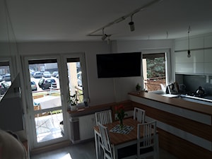 M&M - nasze 52 metry :) - Mały biały szary salon z kuchnią z jadalnią, styl skandynawski - zdjęcie od Marzena Iks-Nadolna