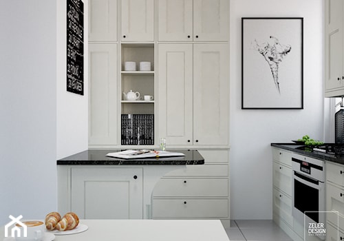 Szwecja - kuchnia. - Mała otwarta zamknięta z kamiennym blatem biała z zabudowaną lodówką kuchnia w kształcie litery g, styl skandynawski - zdjęcie od ZELER-DESIGN