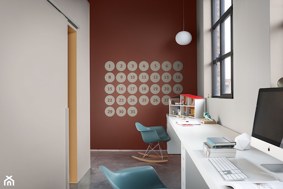 Kolor Roku 2017 - Średnie w osobnym pomieszczeniu białe brązowe biuro - zdjęcie od Dulux