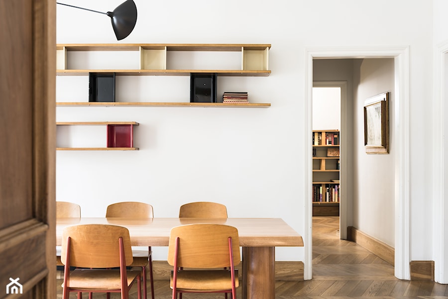 Kolor Roku 2019 - Średnia biała jadalnia jako osobne pomieszczenie, styl minimalistyczny - zdjęcie od Dulux
