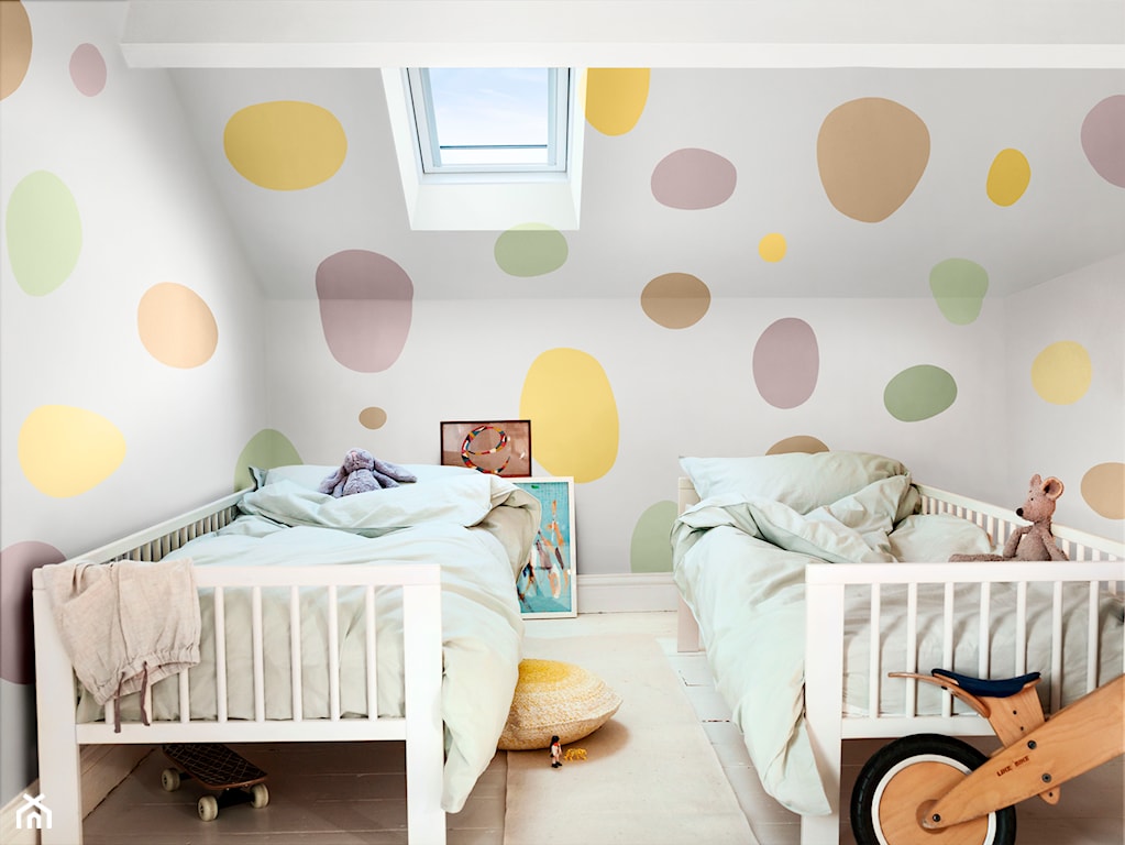 kropki na ścianie, ściana w kropki, kolorowe ściany, ściany w pokoju dziecka, kolorowe kropki na ścianie