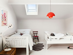 Paleta kolorów roku - Mały biały pokój dziecka dla dziecka dla nastolatka dla chłopca dla dziewczynki dla rodzeństwa, styl minimalistyczny - zdjęcie od Dulux