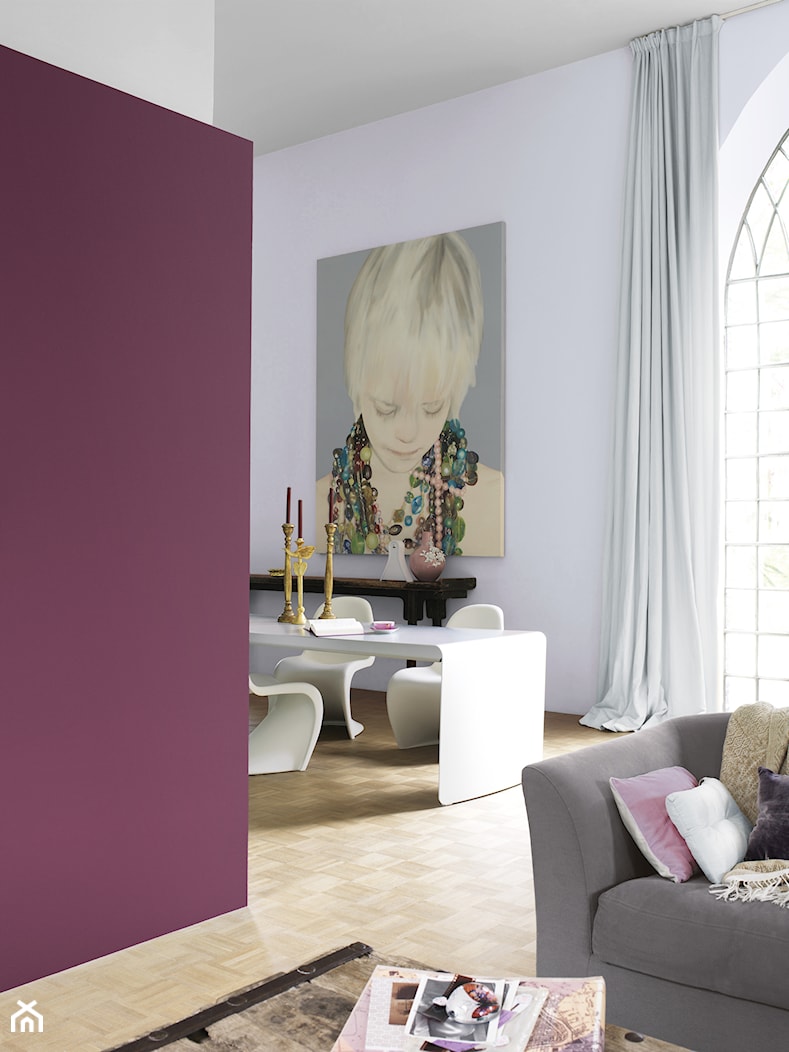 Pokoje dzienne - Średni biały fioletowy salon z jadalnią - zdjęcie od Dulux - Homebook