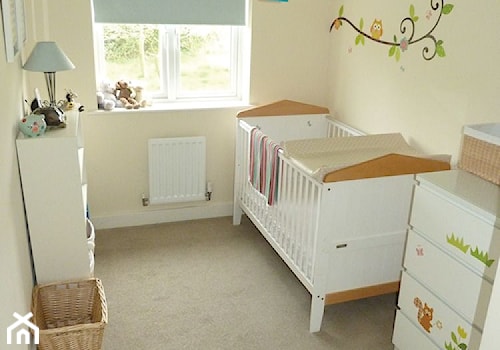Wiosenne metamorfozy - Mały beżowy pokój dziecka dla niemowlaka dla chłopca dla dziewczynki - zdjęcie od Dulux