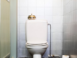 Łazienki - Mała na poddaszu bez okna łazienka - zdjęcie od Dulux