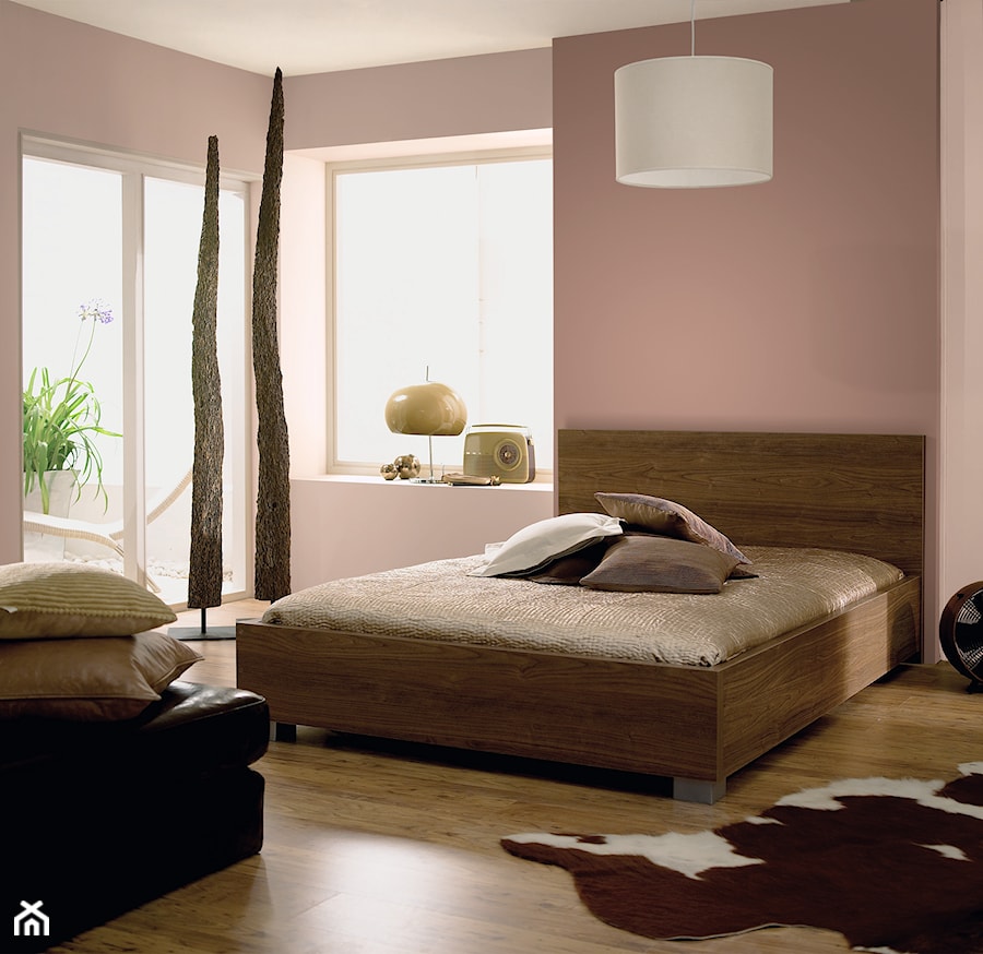 Sypialnie - Średnia różowa sypialnia z balkonem / tarasem, styl tradycyjny - zdjęcie od Dulux