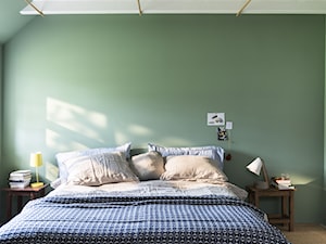 Nowości 2019 - Mała zielona sypialnia na poddaszu, styl nowoczesny - zdjęcie od Dulux