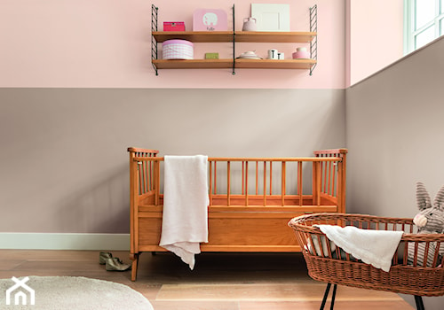 Nowości 2019 - Mały czarny różowy pokój dziecka dla niemowlaka dla dziewczynki, styl minimalistyczny - zdjęcie od Dulux