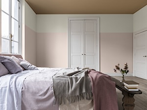 Kolor Roku 2019 - Średnia biała różowa sypialnia, styl tradycyjny - zdjęcie od Dulux