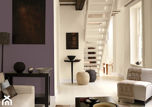 Pokoje dzienne - Mały biały fioletowy salon, styl tradycyjny - zdjęcie od Dulux