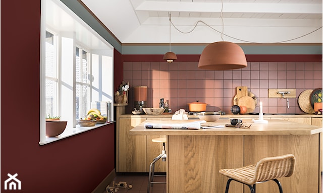 bordowe ściany w kuchni, kuchnia z bordowymi ścianami