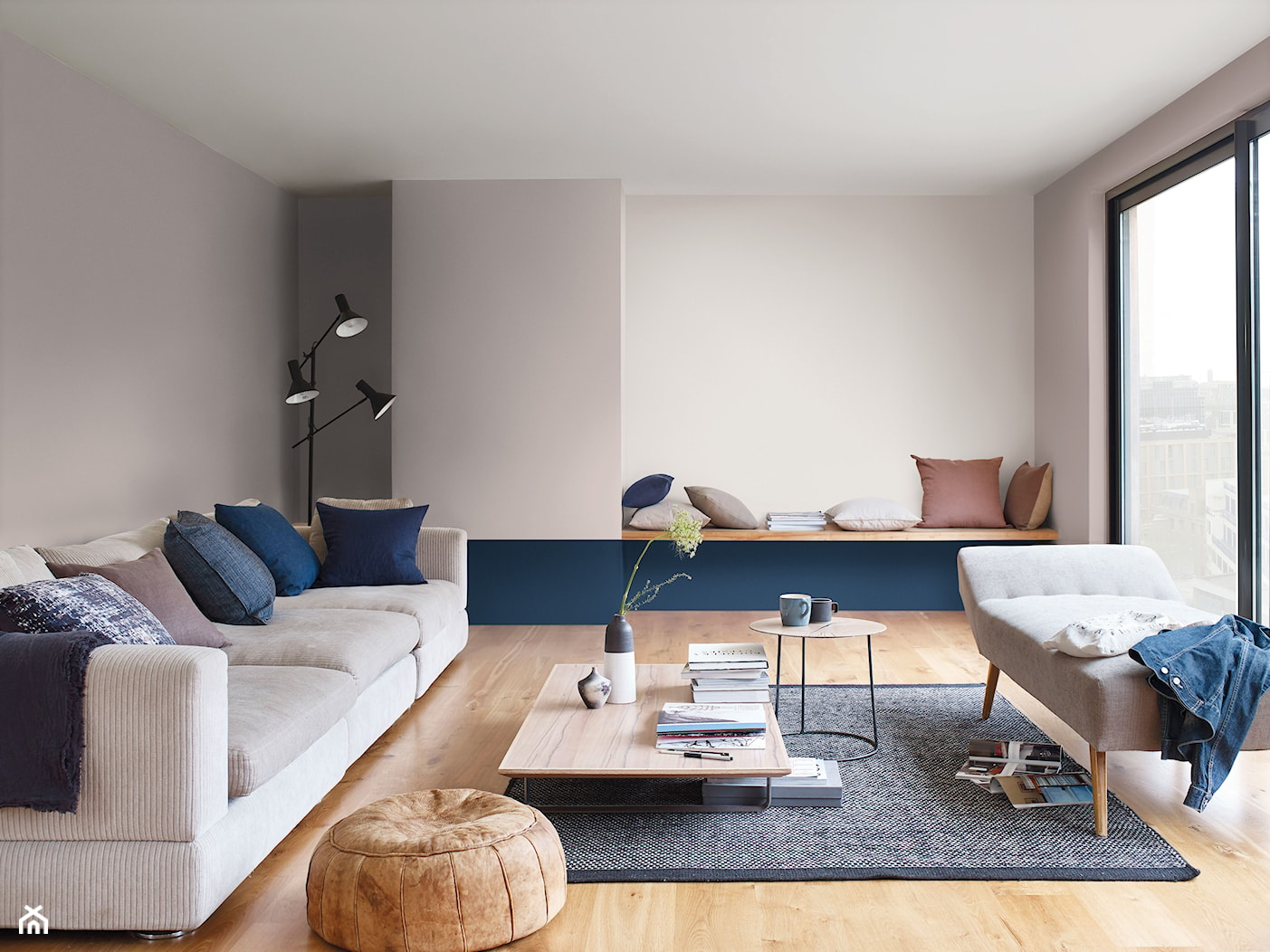 Nowości 2019 - Średni beżowy biały szary salon, styl minimalistyczny - zdjęcie od Dulux - Homebook