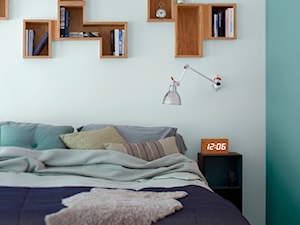 Kolory Świata - Skandynawia - Mała biała niebieska sypialnia, styl skandynawski - zdjęcie od Dulux