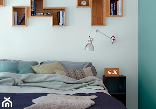 Kolory Świata - Skandynawia - Mała biała niebieska sypialnia, styl skandynawski - zdjęcie od Dulux