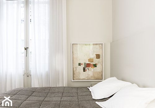 Kolor Roku 2019 - Biała sypialnia z balkonem / tarasem, styl minimalistyczny - zdjęcie od Dulux