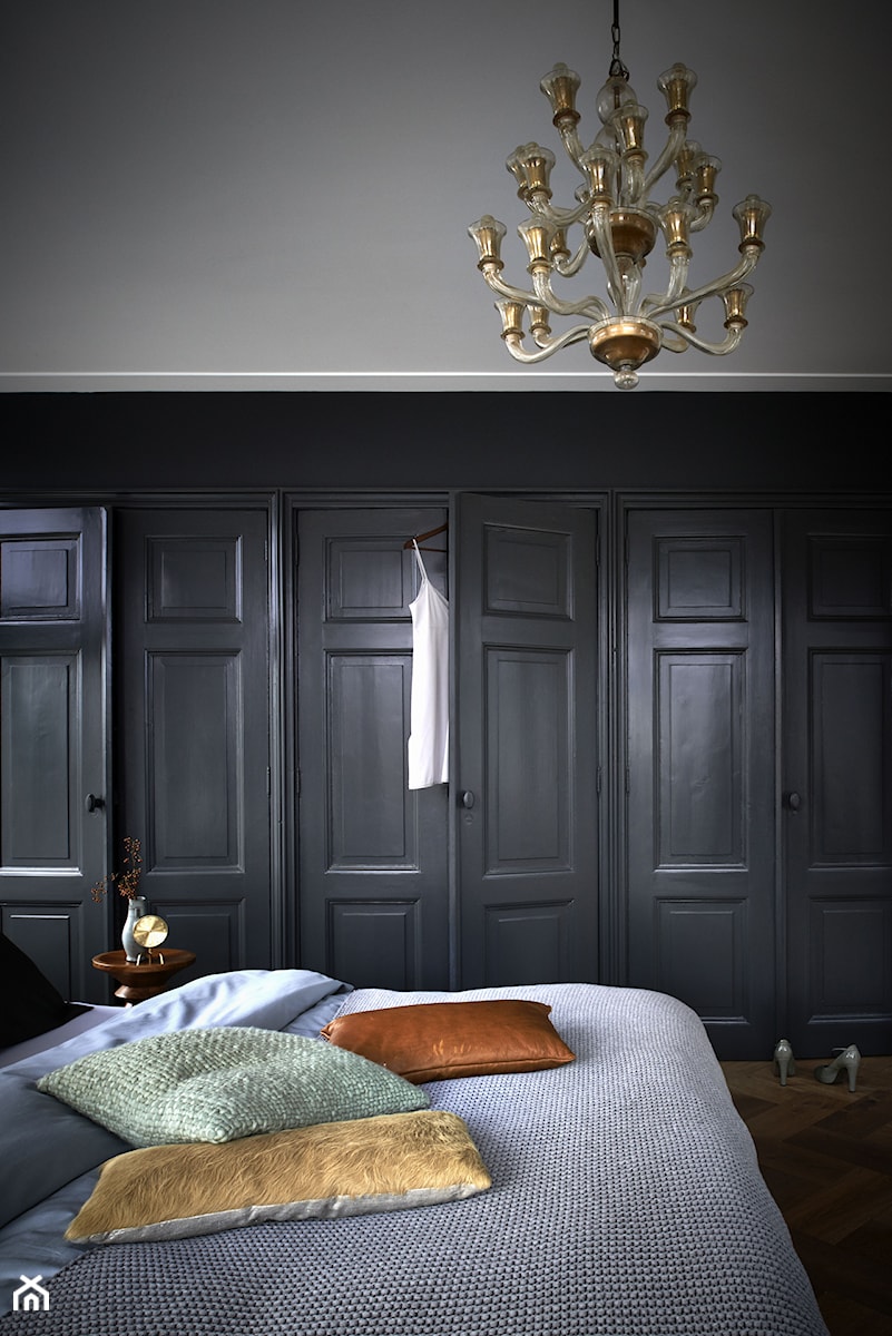 Intensywne kolory we wnętrzu - Średnia czarna sypialnia, styl tradycyjny - zdjęcie od Dulux