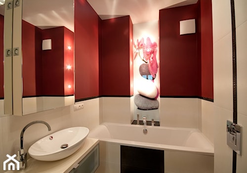 Apartament w kolorze wina - Mała na poddaszu bez okna łazienka, styl nowoczesny - zdjęcie od ARCHITETTO