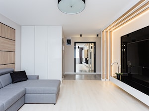 Apartament po dziadku - Duży beżowy biały salon, styl minimalistyczny - zdjęcie od ARCHITETTO