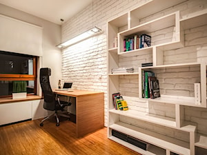 Apartament z morzem w tłe - Średnie białe biuro, styl nowoczesny - zdjęcie od ARCHITETTO
