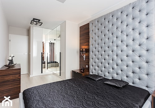 Apartament po dziadku - Duża biała szara sypialnia, styl glamour - zdjęcie od ARCHITETTO