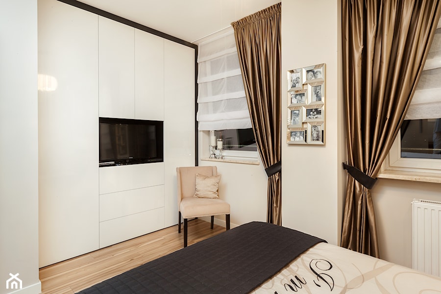 Sypialnia z łazienką - Średnia biała sypialnia, styl tradycyjny - zdjęcie od ARCHITETTO