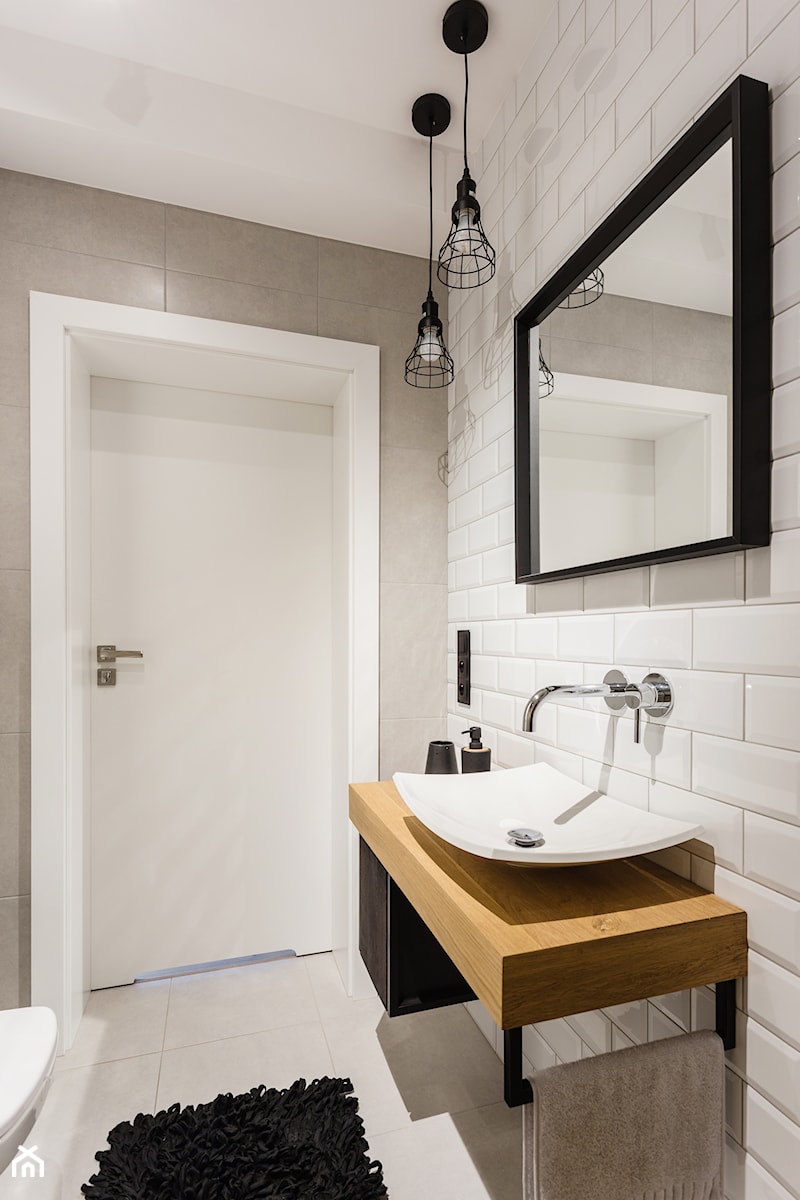 Łazienka w cegiełkę - Mała bez okna z lustrem łazienka, styl skandynawski - zdjęcie od ARCHITETTO