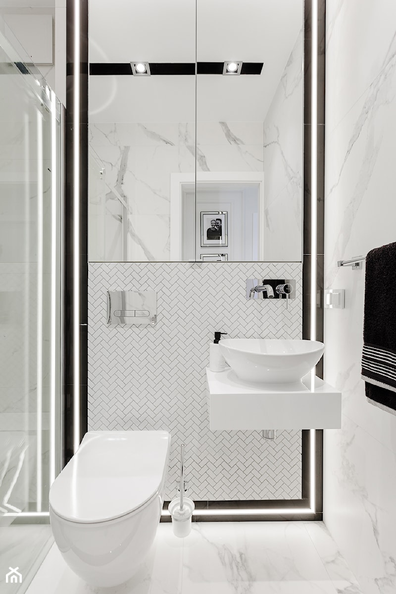 Łazienka w kamieniu - Mała bez okna łazienka, styl glamour - zdjęcie od ARCHITETTO
