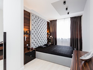 Apartament po dziadku - Średnia biała brązowa sypialnia, styl glamour - zdjęcie od ARCHITETTO