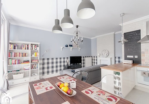 Przytulnie jak w domu - Średnia szara jadalnia w salonie w kuchni, styl skandynawski - zdjęcie od ARCHITETTO