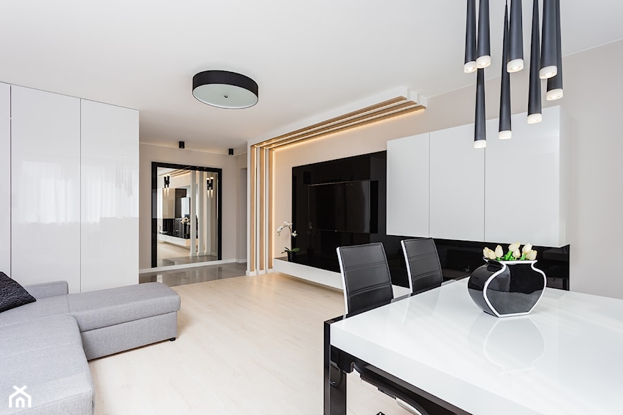 Apartament po dziadku - Duży biały salon z jadalnią, styl minimalistyczny - zdjęcie od ARCHITETTO