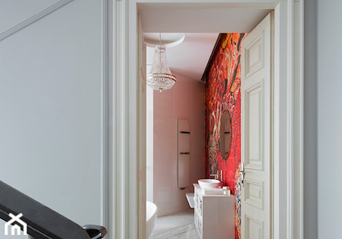 Paryski Szyk - Średnia bez okna z marmurową podłogą łazienka, styl tradycyjny - zdjęcie od Nasciturus design