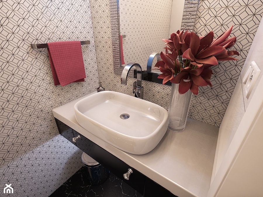 Łazienka+WC Glamour - Średnia bez okna łazienka, styl glamour - zdjęcie od wizjaprzestrzeni.pl