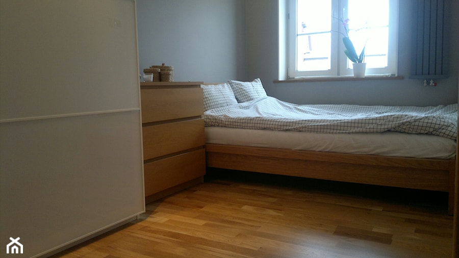Projektować-bezcenne!!! Wymagające 41,5m2 - Mała szara sypialnia - zdjęcie od Grupa Budowlana BFC