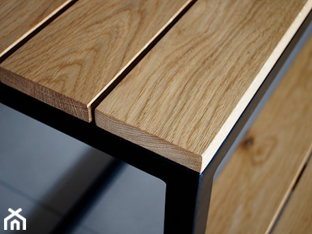 Aranżacje wnętrz - Taras: Stół + ławka "Garden Loft" - Projekt Drewno. Przeglądaj, dodawaj i zapisuj najlepsze zdjęcia, pomysły i inspiracje designerskie. W bazie mamy już prawie milion fotografii!