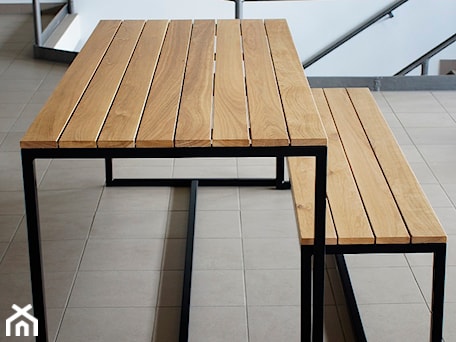 Aranżacje wnętrz - Ogród: Stół + ławka "Garden Loft" - Projekt Drewno. Przeglądaj, dodawaj i zapisuj najlepsze zdjęcia, pomysły i inspiracje designerskie. W bazie mamy już prawie milion fotografii!