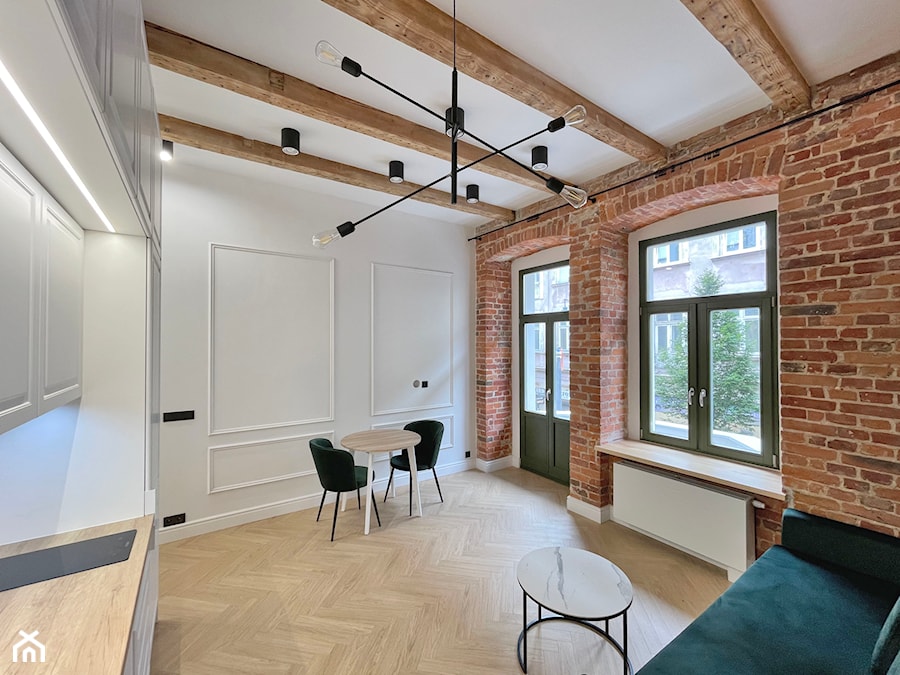 kawalerka w kamienicy - Salon, styl skandynawski - zdjęcie od WE LOFT DESIGN