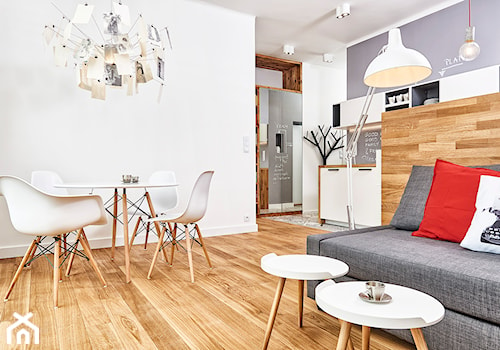 59 m2 na nowo - Mała biała szara jadalnia w salonie, styl skandynawski - zdjęcie od LIVING BOX