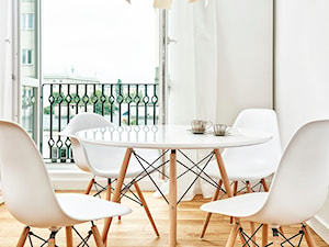 59 m2 na nowo - Mała biała jadalnia, styl skandynawski - zdjęcie od LIVING BOX
