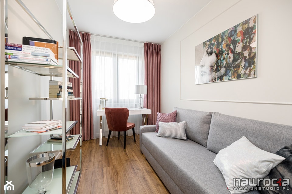Apartament " Po Włosku" - Średnia biała z biurkiem sypialnia - zdjęcie od JN STUDIO JOANNA NAWROCKA - Homebook