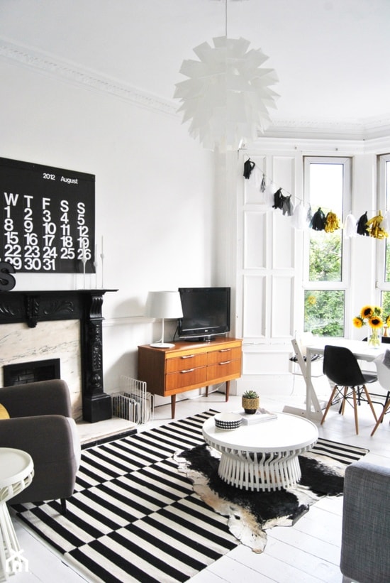 black&white/inspiracje pozyskane z Pinterest - Salon, styl vintage - zdjęcie od Maison Studio - Architektura Wnetrz. Żaklina Litwa